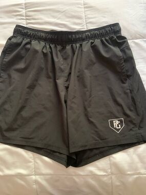 Perfect game black shorts. Men L